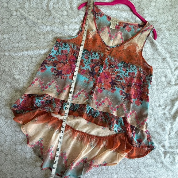 Eyelash Couture Gray and Pink Asymmetrical Flutter Sleeve Tank Top - Picture 6 of 6